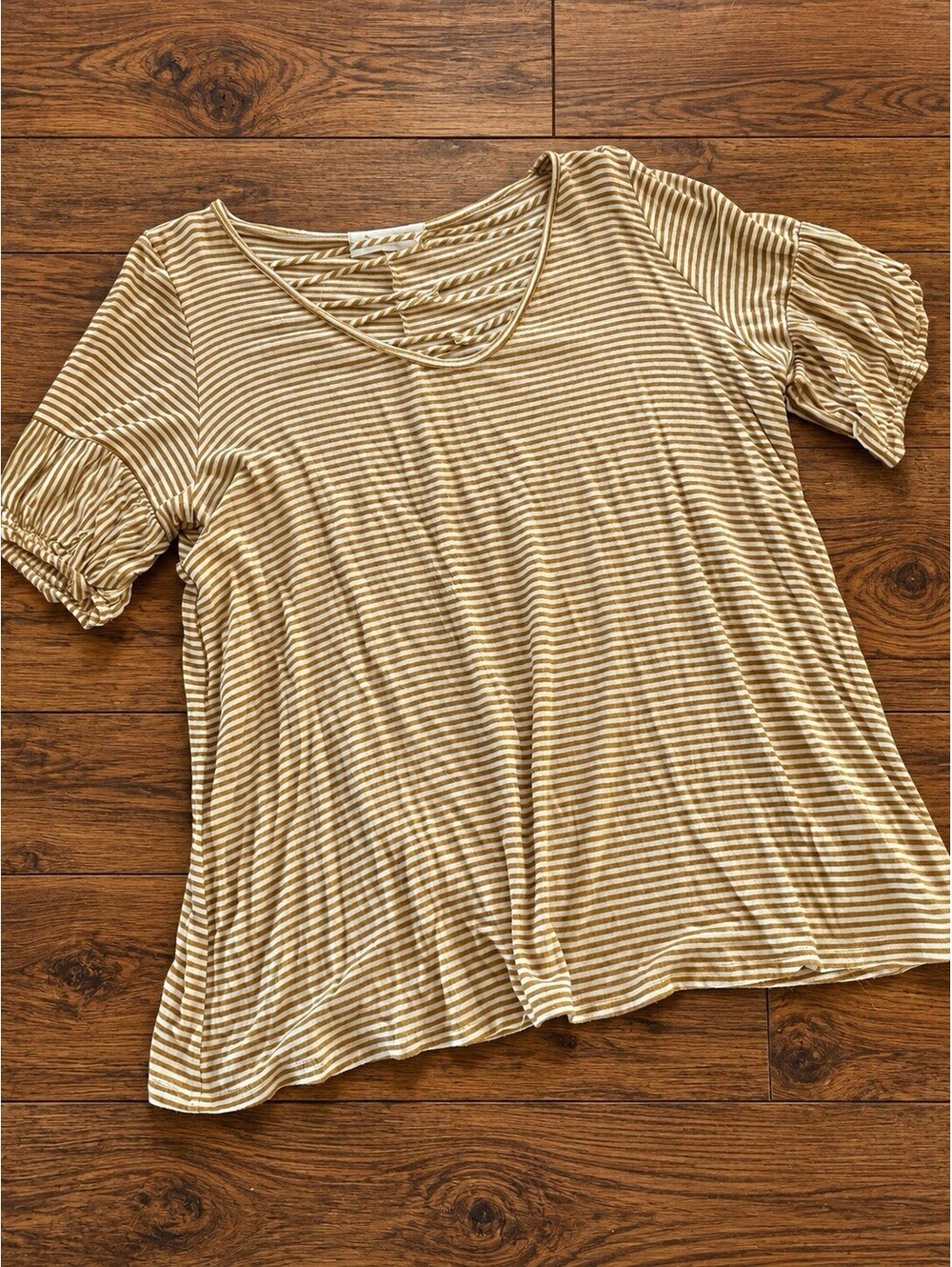 Women’s Striped Knit Puff Sleeve Twist Front Tee Stretch Size Medium